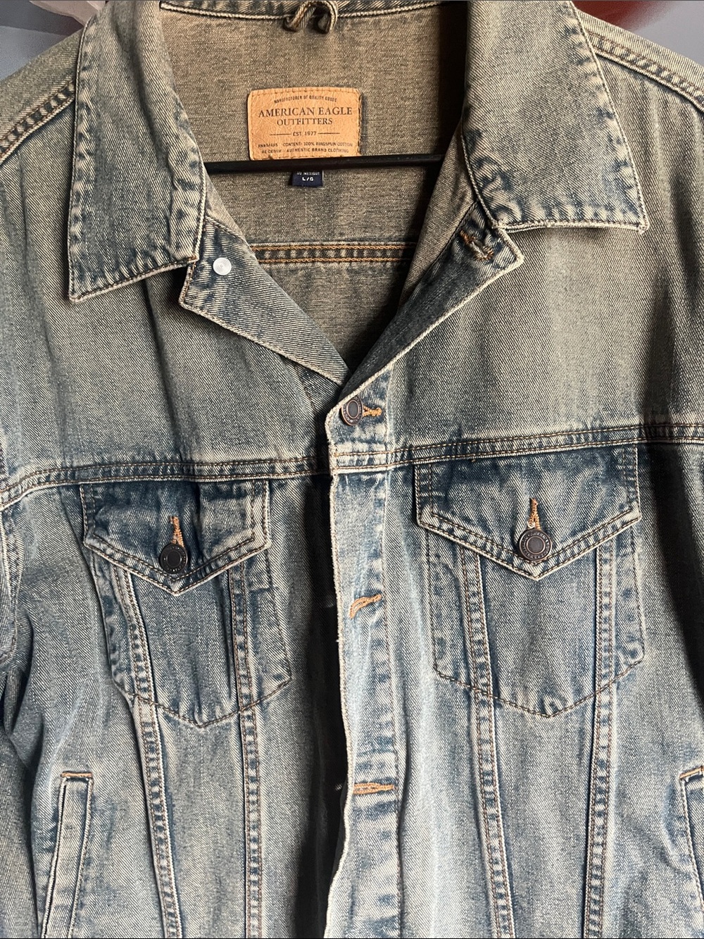 American Eagle Outfitters Faded Light Blue Denim Trucker Jacket - Men - Picture 1 of 5